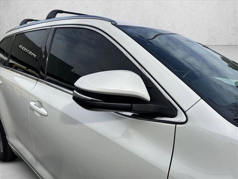 Used 2017 Toyota Highlander XLE image 7