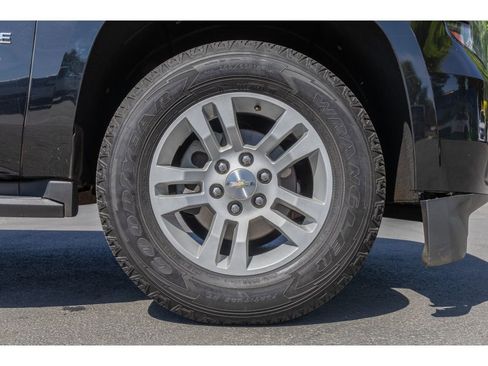 Used 2019 Chevrolet Tahoe LT image 9