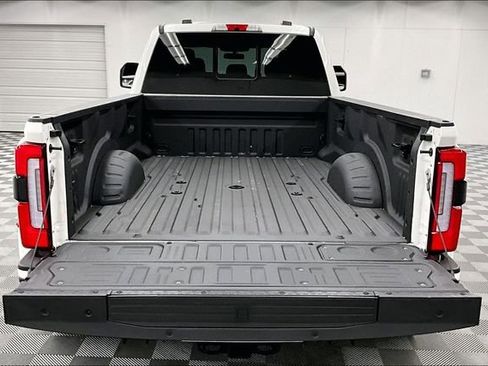 Used 2023 Ford F450 Limited w/ FX4 Off-Road Package AWD/4WD image 32