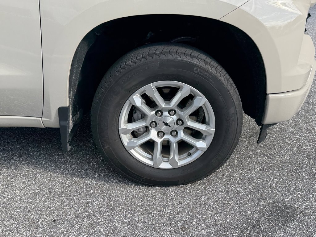 Used 2026 Chevrolet Silverado 1500 RST RWD image 9