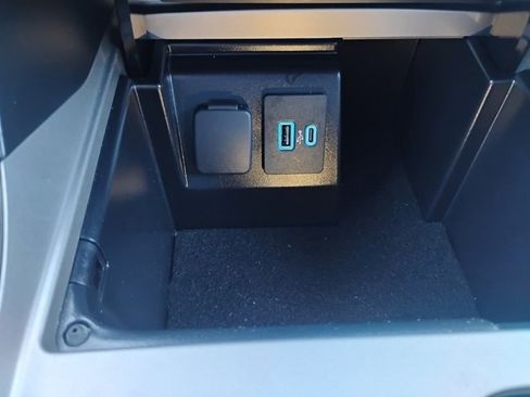 Certified 2023 Ford Explorer XLT w/ Equipment Group 202A image 31