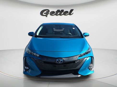 Used 2021 Toyota Prius Prime Limited FWD image 2