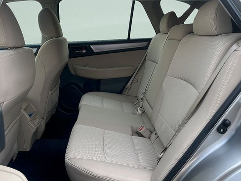 Used 2018 Subaru Outback 2.5i Premium AWD/4WD image 23