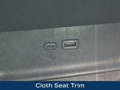 Used 2025 Chevrolet Equinox LT AWD/4WD image 16