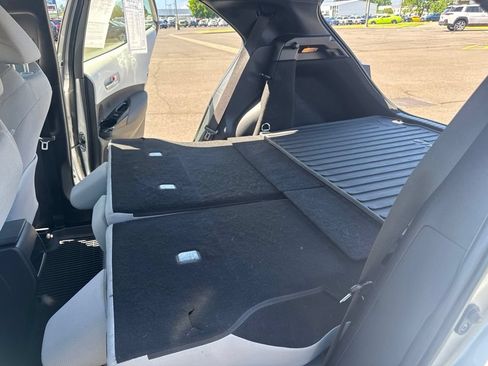 Used 2021 Toyota Corolla SE FWD image 15