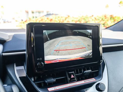 Used 2025 Toyota Corolla SE w/ Convenience Package FWD image 22