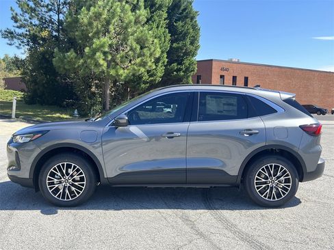 New 2026 Ford Escape SE image 24