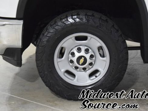 Used 2022 Chevrolet Silverado 2500 W/T w/ WT Convenience Package image 8