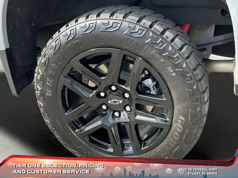 Used 2024 Chevrolet Silverado 1500 Custom Trail Boss w/ LPO, Dark Essentials Package image 27