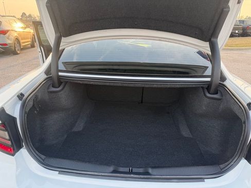 Used 2022 Dodge Charger SXT w/ Blacktop Package image 18