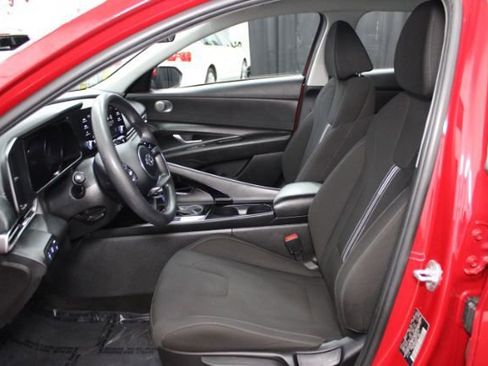 Used 2023 Hyundai Elantra Blue image 12