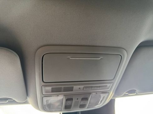 Used 2018 Honda Pilot Touring image 26