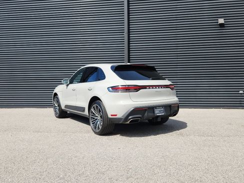 New 2026 Porsche Macan image 3