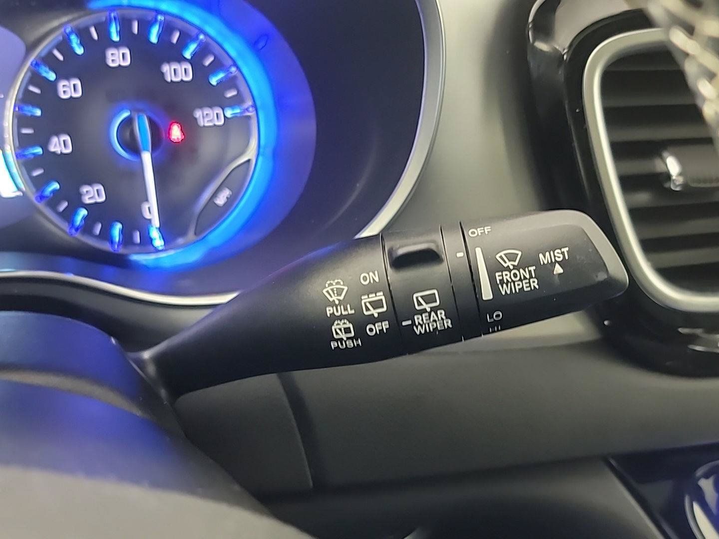 Used 2019 Chrysler Pacifica Touring-L Plus w/ Advanced Safetytec Group FWD image 32