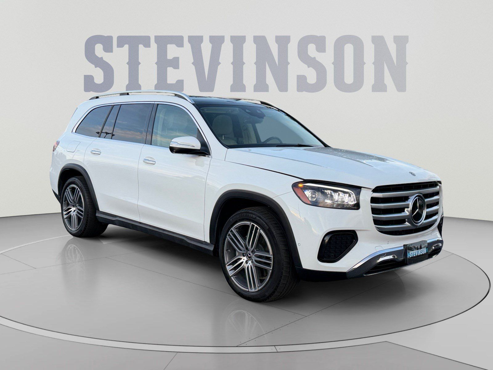 Used 2024 Mercedes-Benz GLS 450 4MATIC image 7