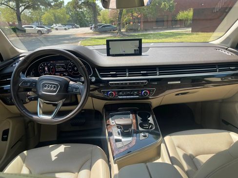 Used 2017 Audi Q7 3.0T Premium Plus AWD/4WD image 16
