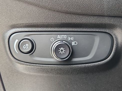 Used 2024 Chevrolet Equinox LS w/ LS Convenience Package FWD image 17