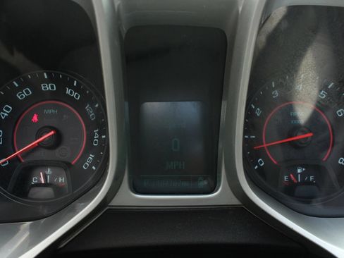 Used 2015 Chevrolet Camaro LT RWD image 28