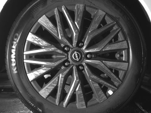 Used 2025 Nissan Altima 2.5 SV FWD image 15