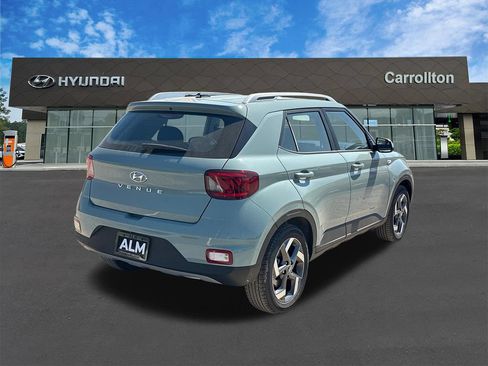 New 2026 Hyundai Venue SEL FWD image 6