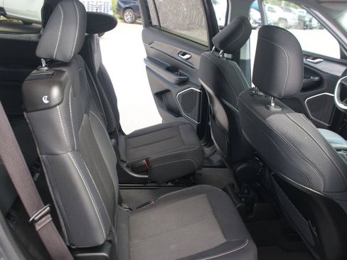 Used 2022 Jeep Grand Cherokee L Laredo w/ Luxury Tech Group I AWD/4WD image 35