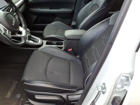 Used 2023 Kia Forte GT-Line w/ GT-Line Premium Package FWD image 8