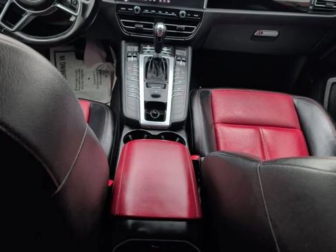 Used 2021 Porsche Macan Sport Edition w/ Premium Package image 14