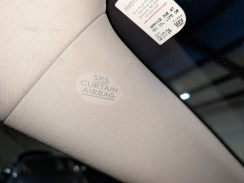 Used 2013 Lexus RX 450h AWD image 35