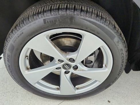 Used 2025 Audi Q5 Premium Plus w/ Premium Plus image 56