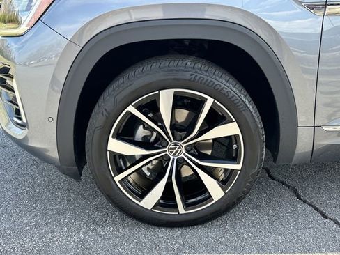 Used 2024 Volkswagen Atlas SEL Premium R-Line image 12