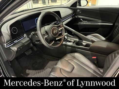 Used 2024 Hyundai Elantra Limited FWD image 13