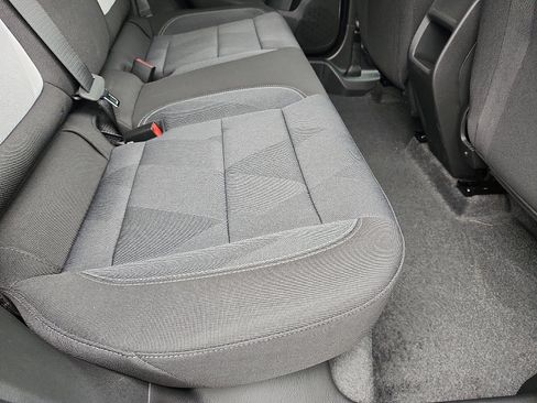 Used 2025 Chevrolet Trax LS w/ LS Convenience Package FWD image 30