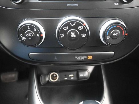 Used 2019 Kia Soul image 20