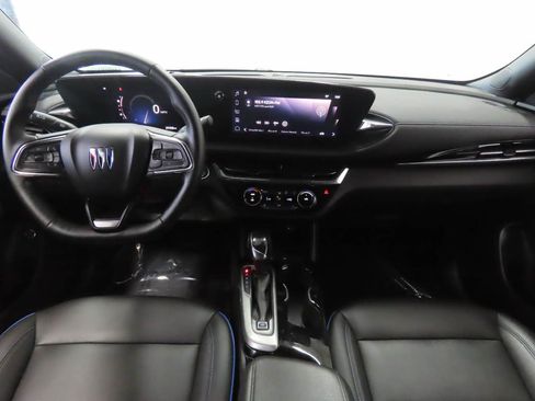 Used 2025 Buick Envista Sport Touring w/ Convenience I Package FWD image 13