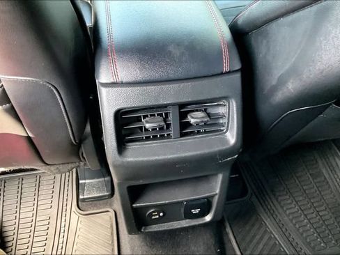 Used 2021 Ford Edge ST-Line FWD image 30