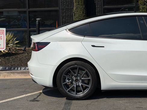 Used 2022 Tesla Model 3 Long Range image 21