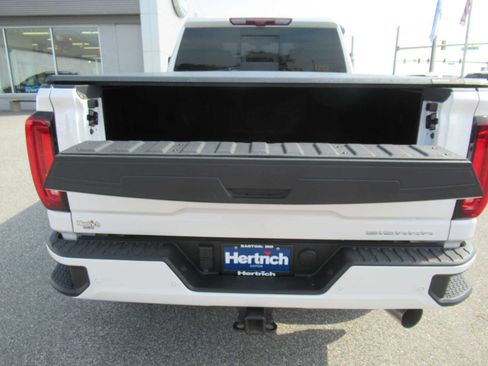 Used 2023 GMC Sierra 2500 Denali w/ Technology Package AWD/4WD image 22