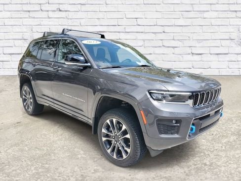 Used 2022 Jeep Grand Cherokee Overland w/ Advanced Protech Group III image 5