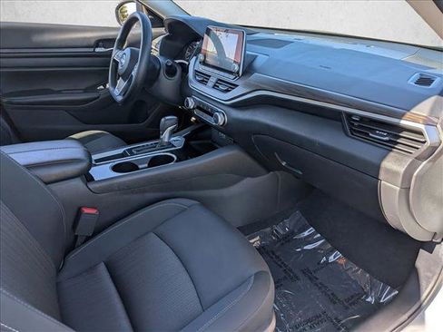Used 2024 Nissan Altima 2.5 SV image 20