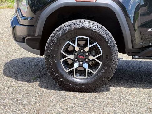 Used 2024 GMC Canyon AT4X AWD/4WD image 9