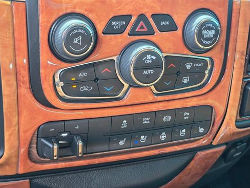 Used 2015 RAM 2500 Laramie AWD/4WD image 22