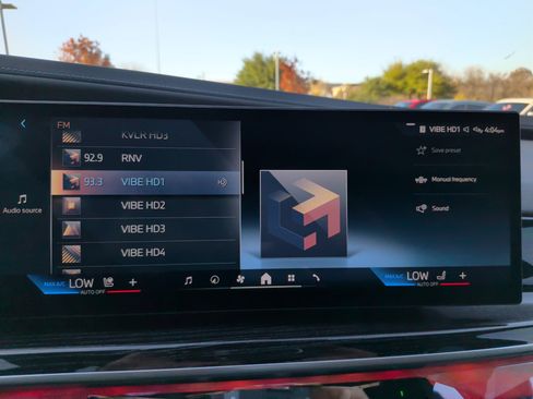 Certified 2025 BMW 760i xDrive w/ Executive Package image 23