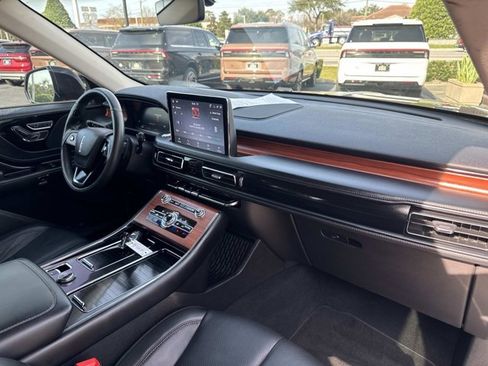 Certified 2024 Lincoln Aviator Reserve w/ Equipment Group 201A image 22