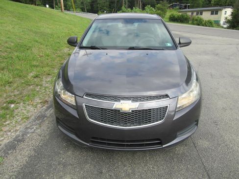 Used 2011 Chevrolet Cruze LS FWD image 8