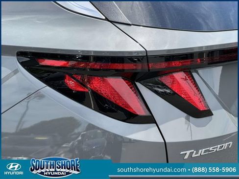 Certified 2024 Hyundai Tucson SEL AWD/4WD image 11