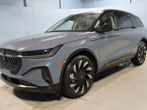 New 2026 Lincoln Nautilus Reserve w/ Jet Appearance Package image 34