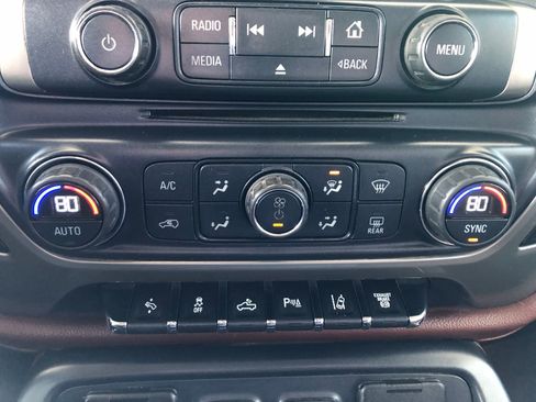 Used 2015 Chevrolet Silverado 3500 High Country w/ Duramax Plus Package image 27