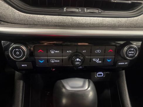Used 2022 Jeep Compass Latitude w/ Convenience Group AWD/4WD image 18