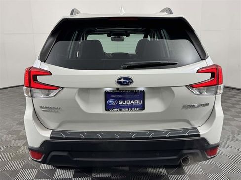 Used 2021 Subaru Forester Limited image 9