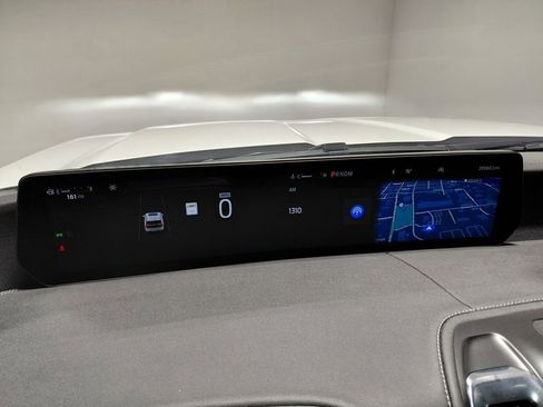 Certified 2025 Ford Expedition Max Platinum w/ Driver's Package AWD/4WD image 31